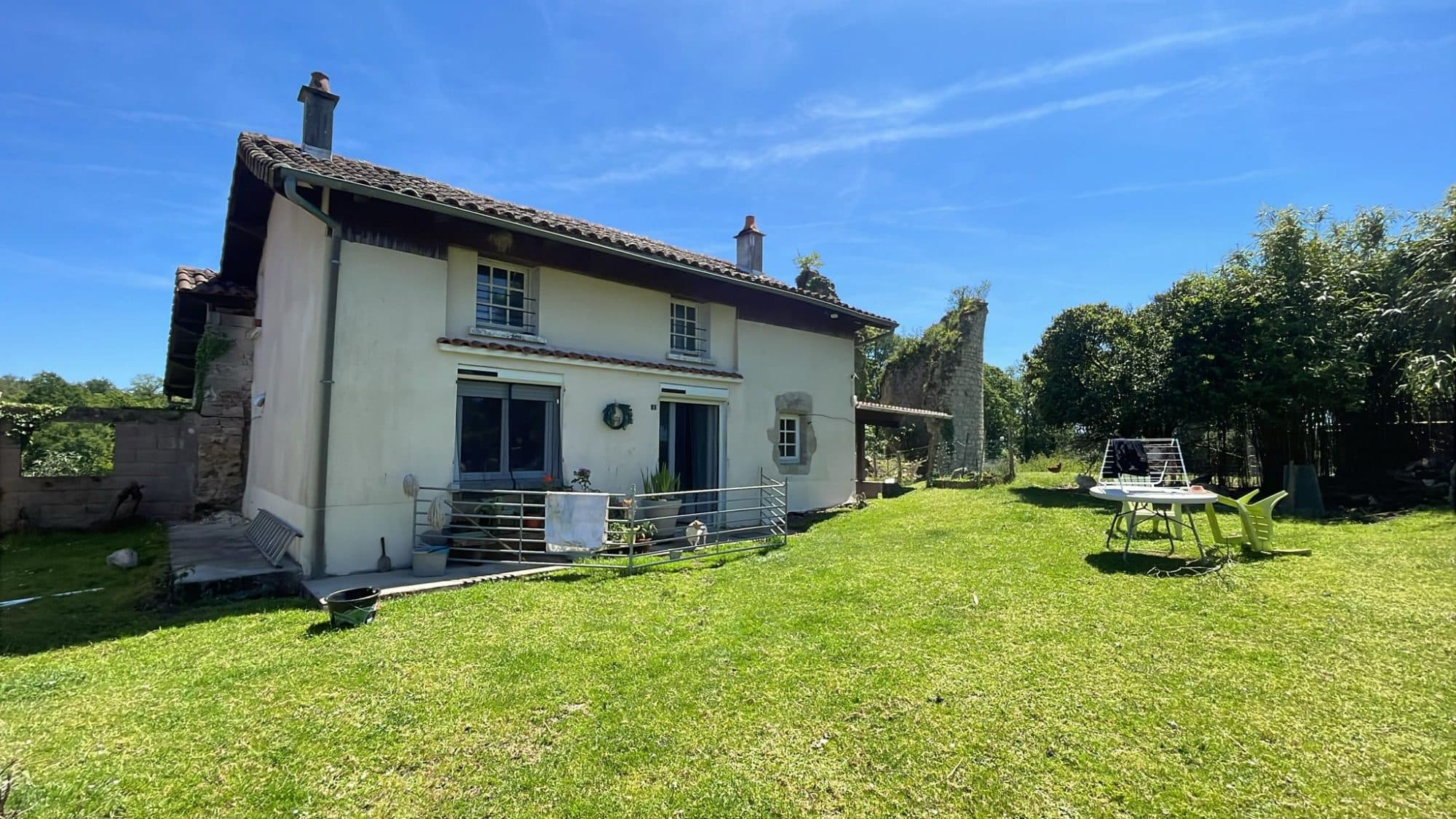 Maison 102 m² à Chéronnac