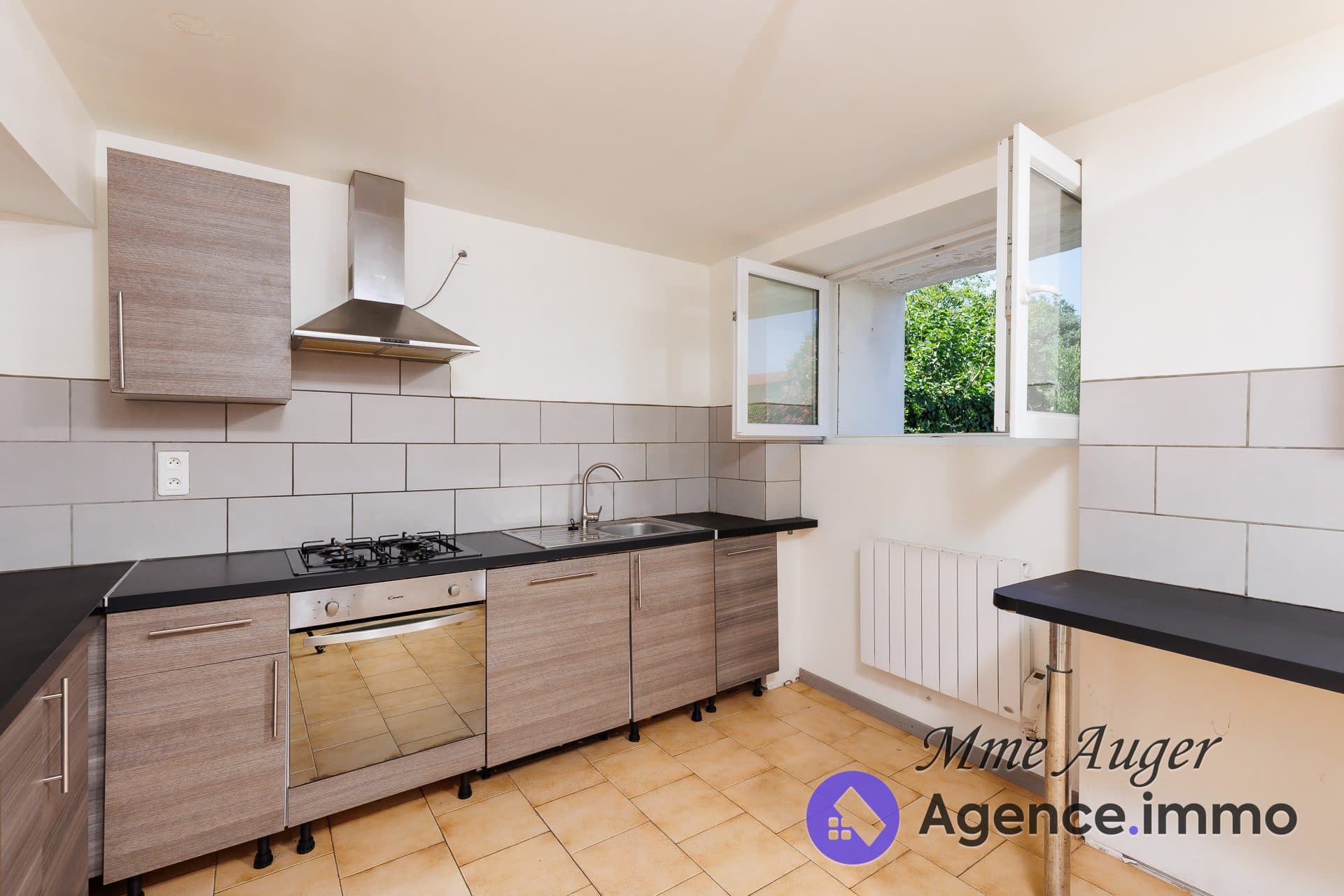 Maison 6 pièces 130M² sur terrain de 558m² au coeur du village — photo 2