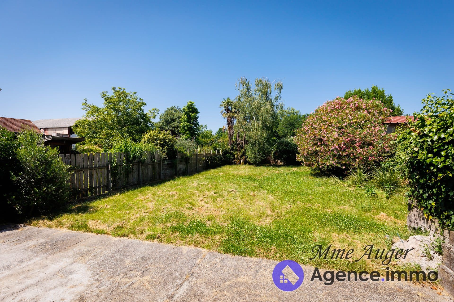 Maison 6 pièces 130M² sur terrain de 558m² au coeur du village