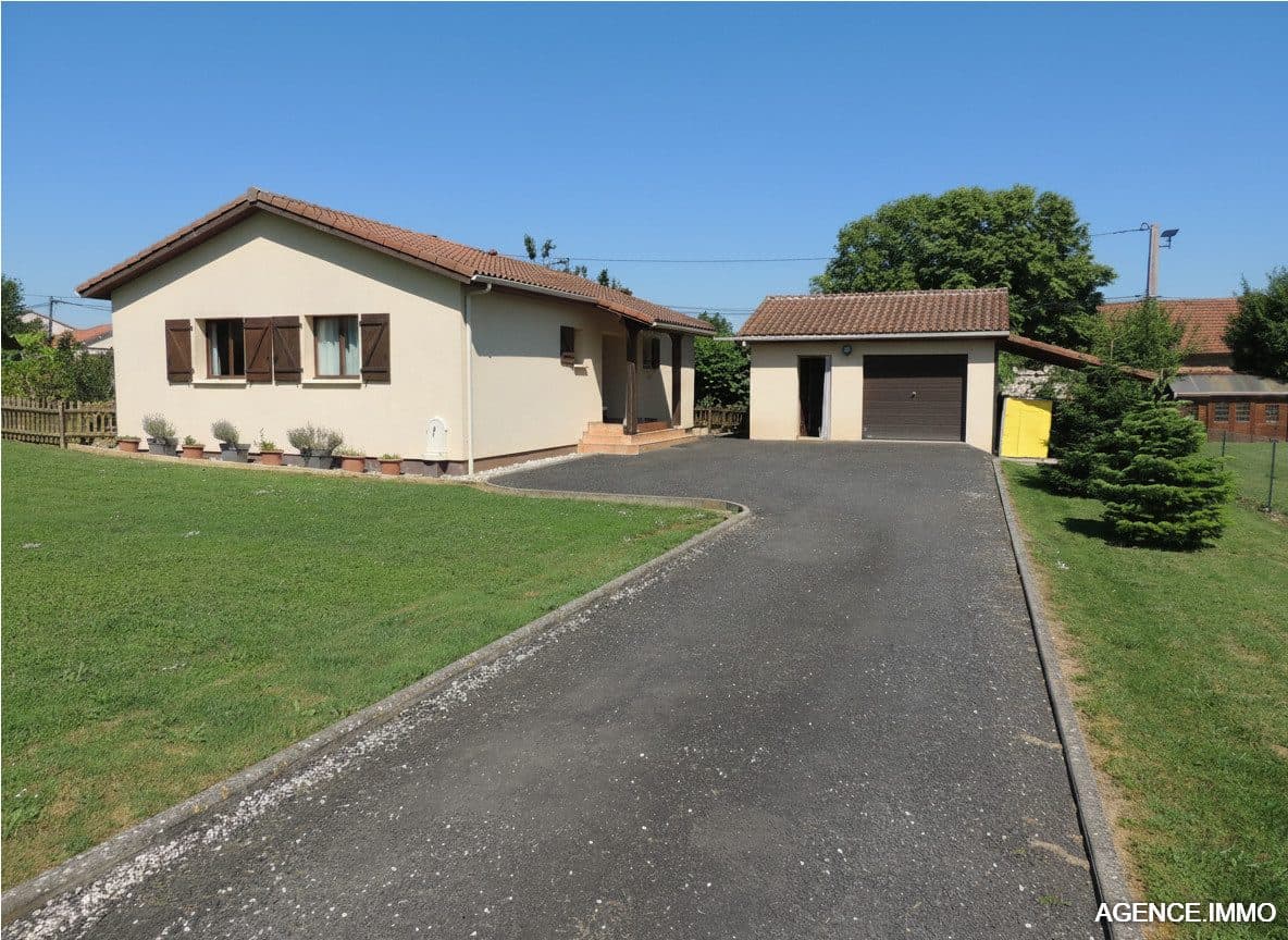 Maison individuelle 90m2 avec hangar 80m2 et garage 30 m2
