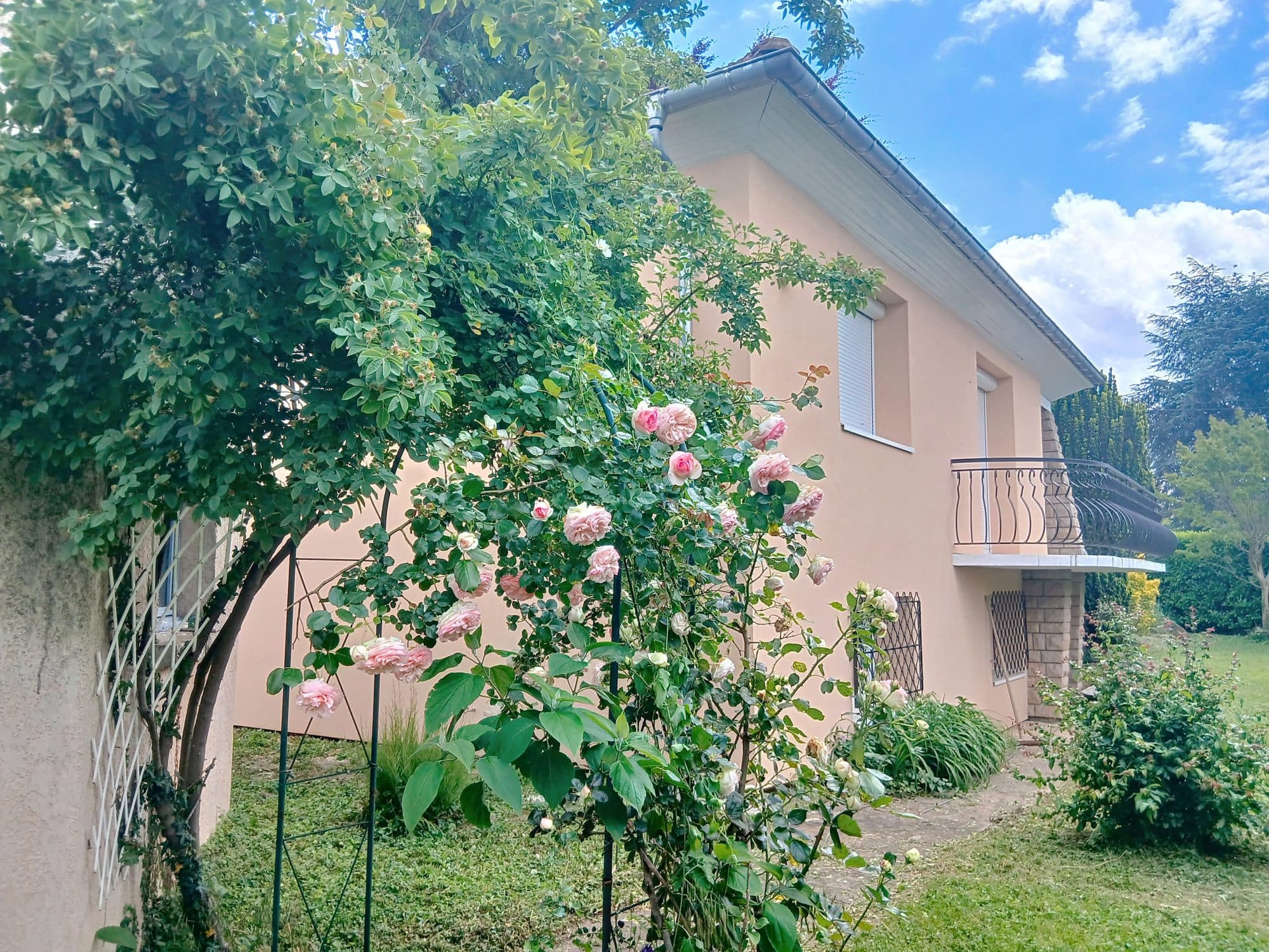 MAISON EXCEPTIONNELLE 6 PIECES DE 175 M2 CHASSIEU (69680) — photo 2