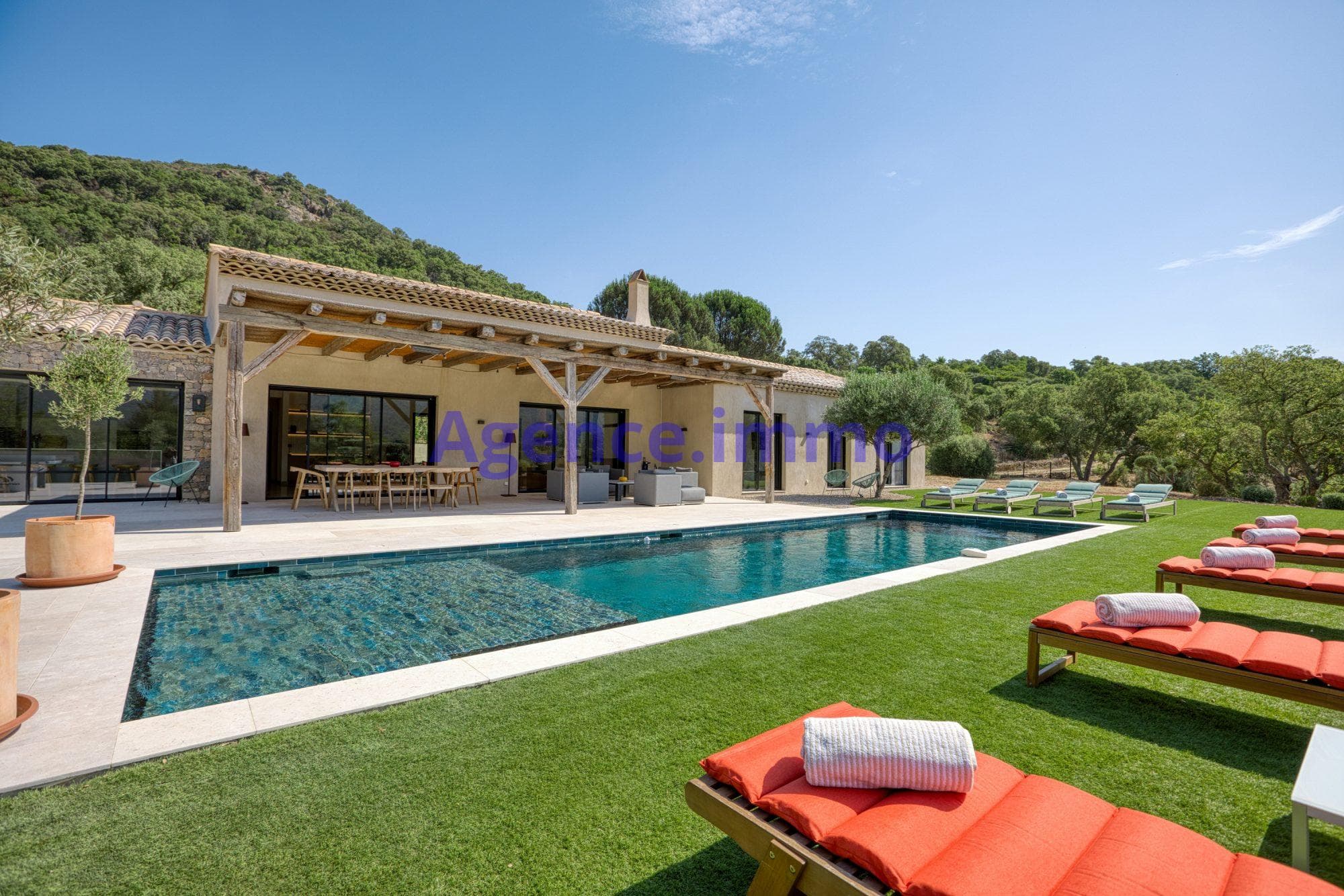 Villa contemporaine d'exception avec grande piscine et vue dégagée, 6 pièces, Golfe de Saint-Tropez — photo 2