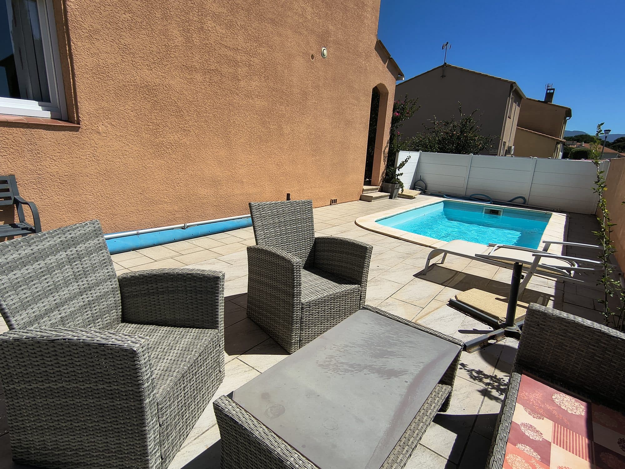Belle maison avec piscine — photo 3