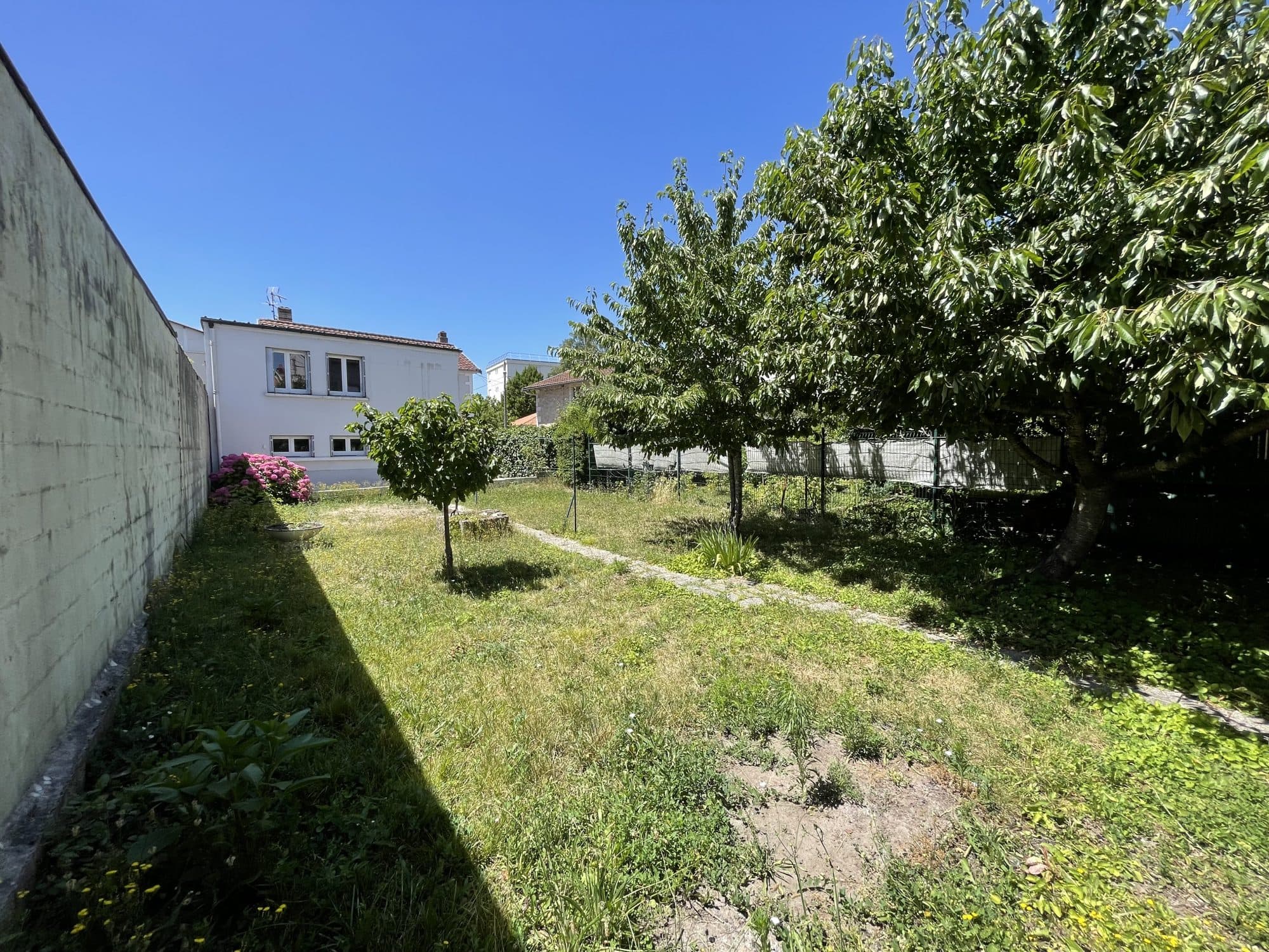 Maison 4 Pièces 115M2 à Rafraichir - Quartier Saint Geroges