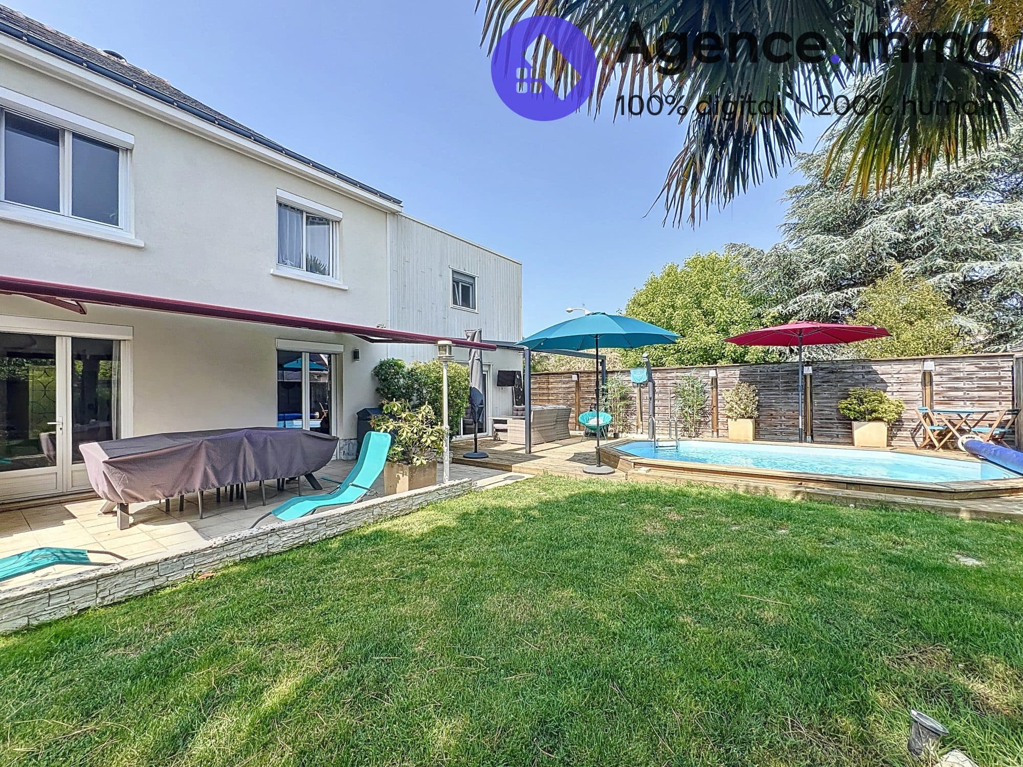 MAISON DE 160 m² – 3 CHAMBRES – PISCINE CHAUFFÉE – PARÇAY-MESLAY — photo 2