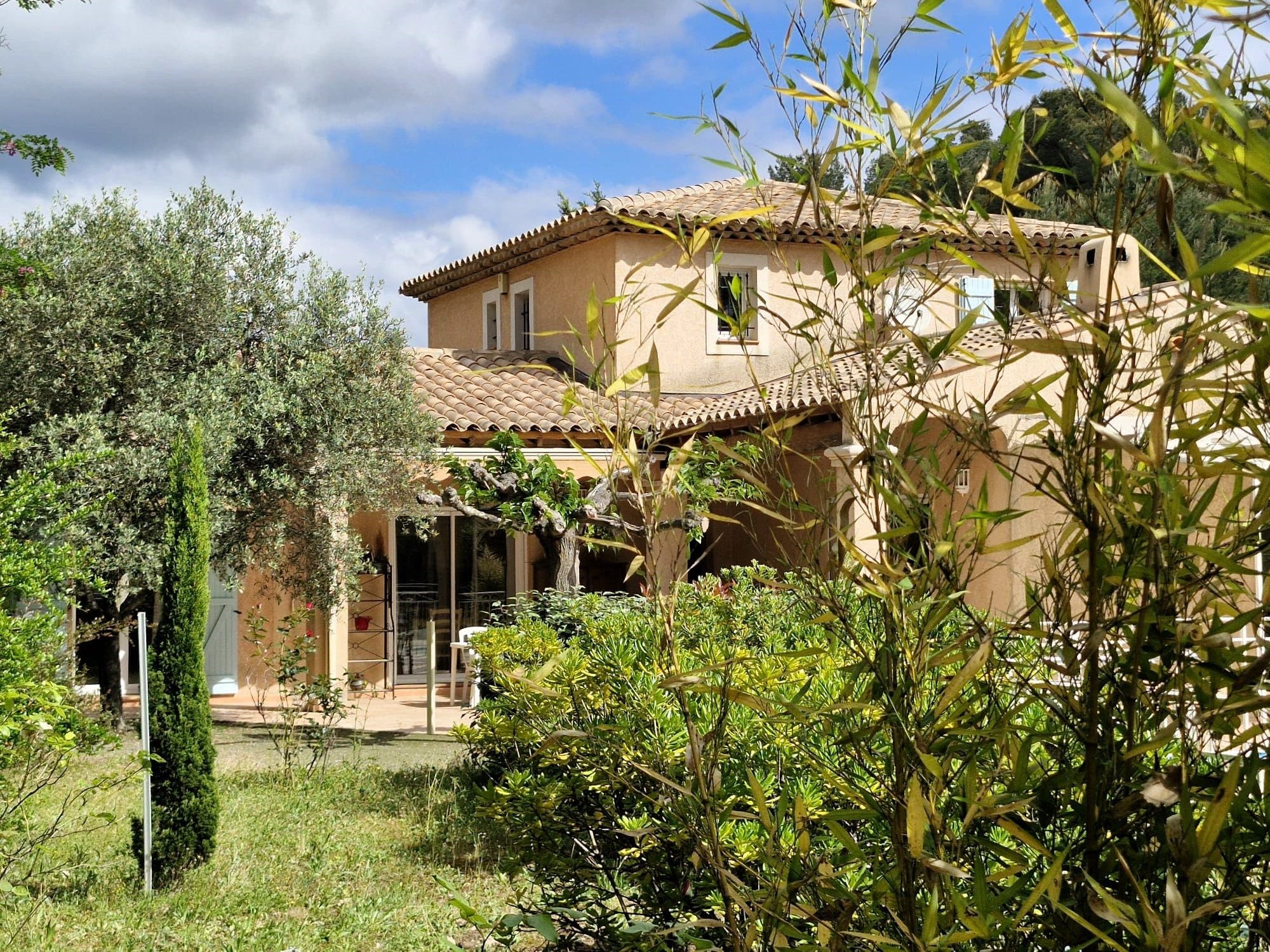 83510-Lorgues Douceur de vivre en Provence