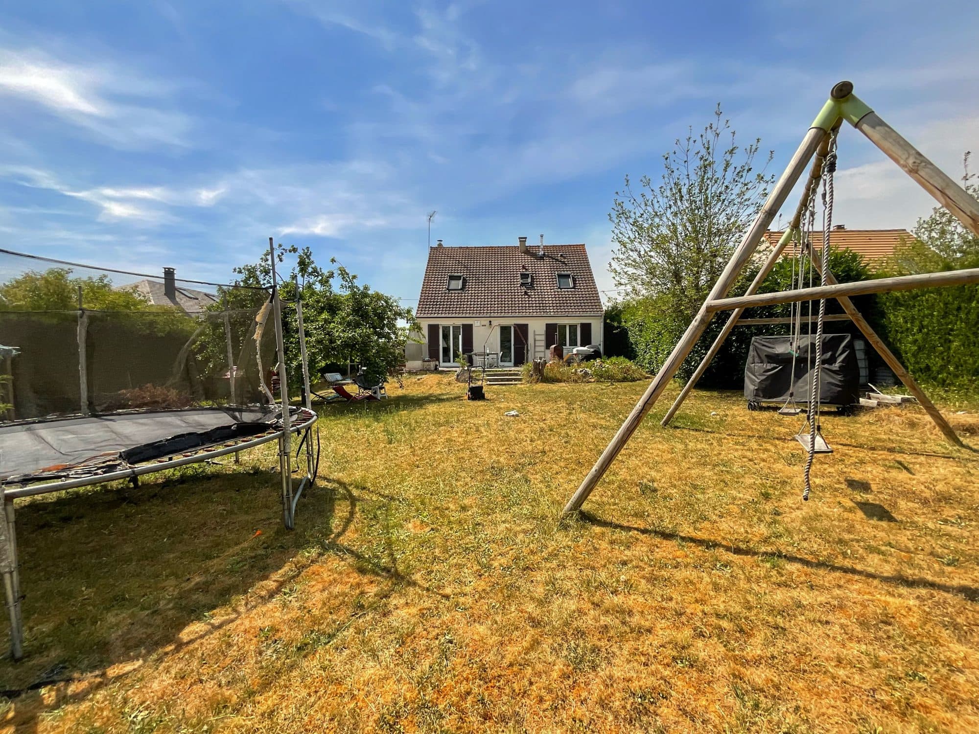 Maison familiale 5 chambres – Sous-sol total – Terrain 782 m² – Vue dégagée sur les champs — photo 2