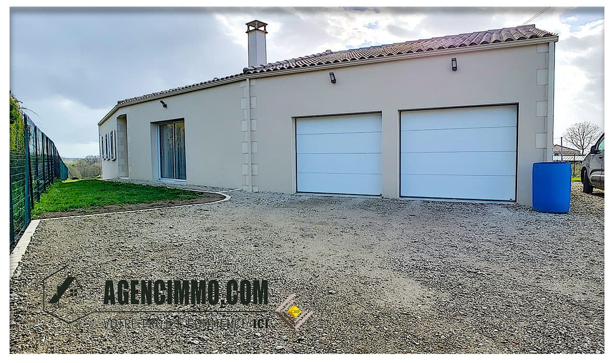 Joli pavillon 2014 de 4 chambres avec double garage avec grand terrain clos. — photo 2