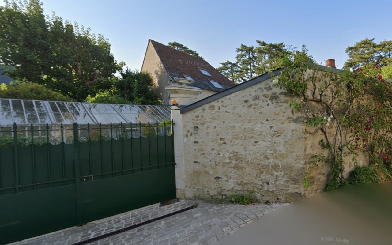 Local professionnel 400 m² à Saint-Avertin