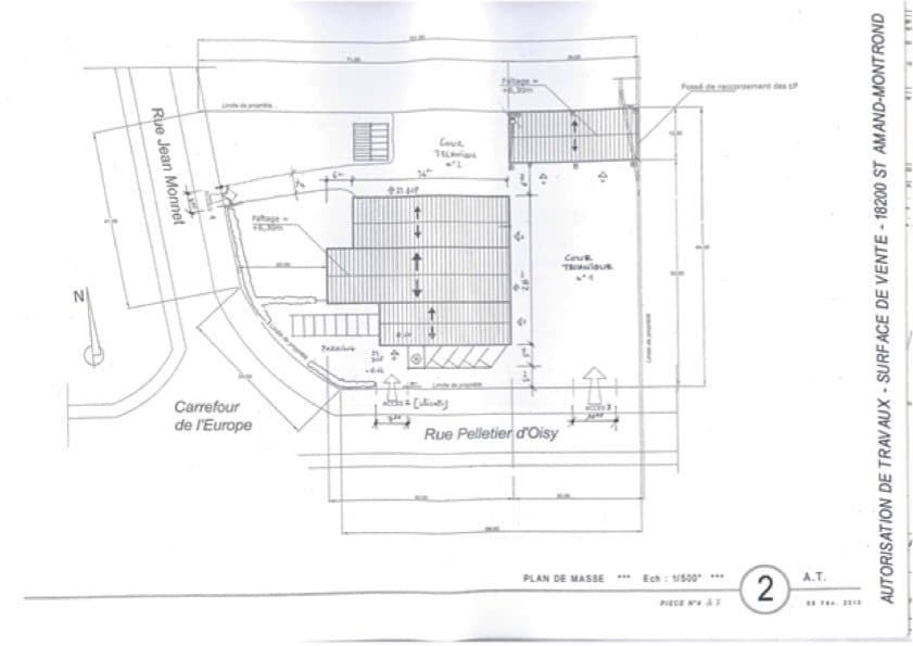 Local professionnel 5000 m² à Saint-Amand-Montrond — photo 2
