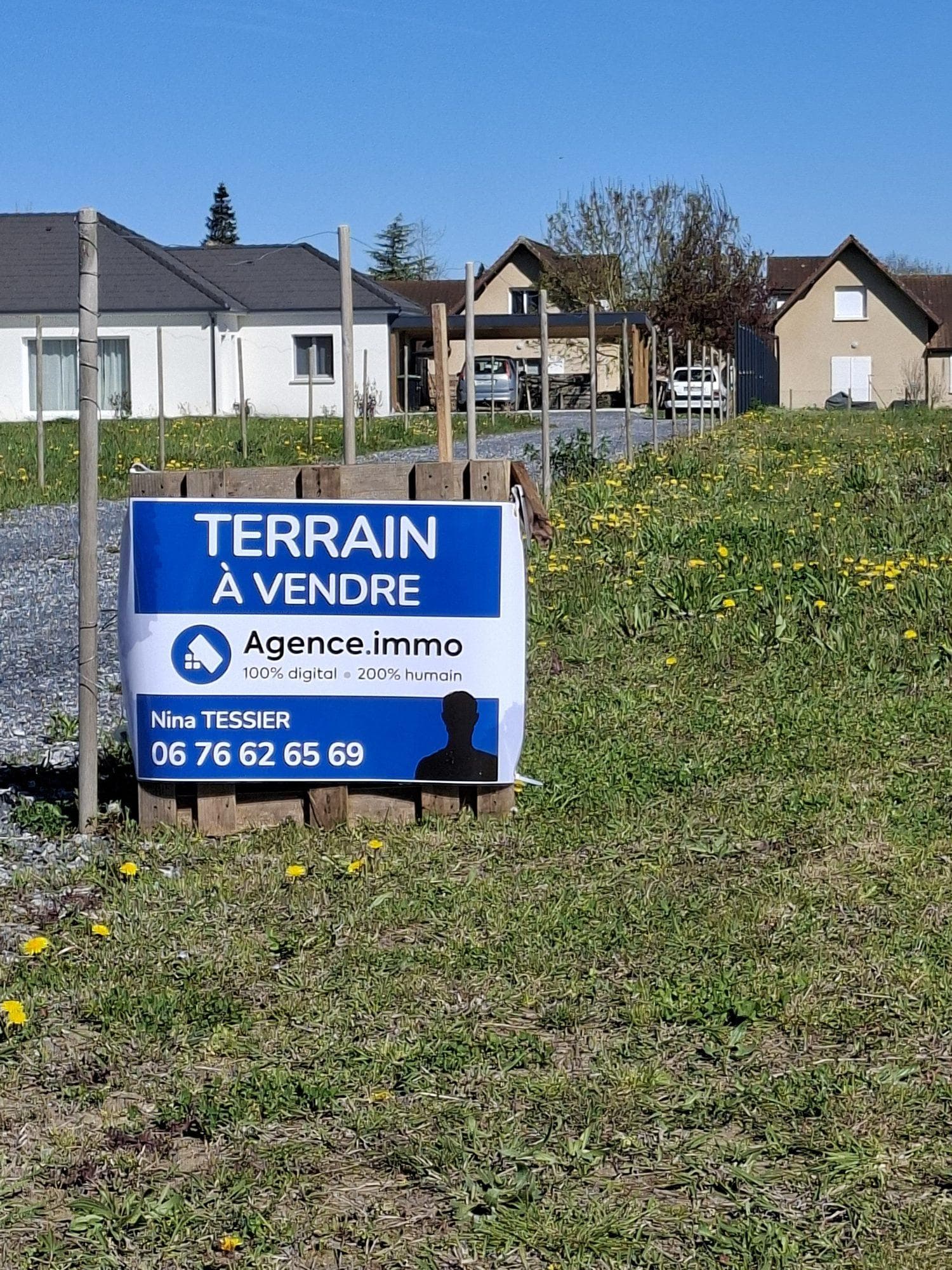 TERRAIN CONSRTUCTIBLE — photo 2