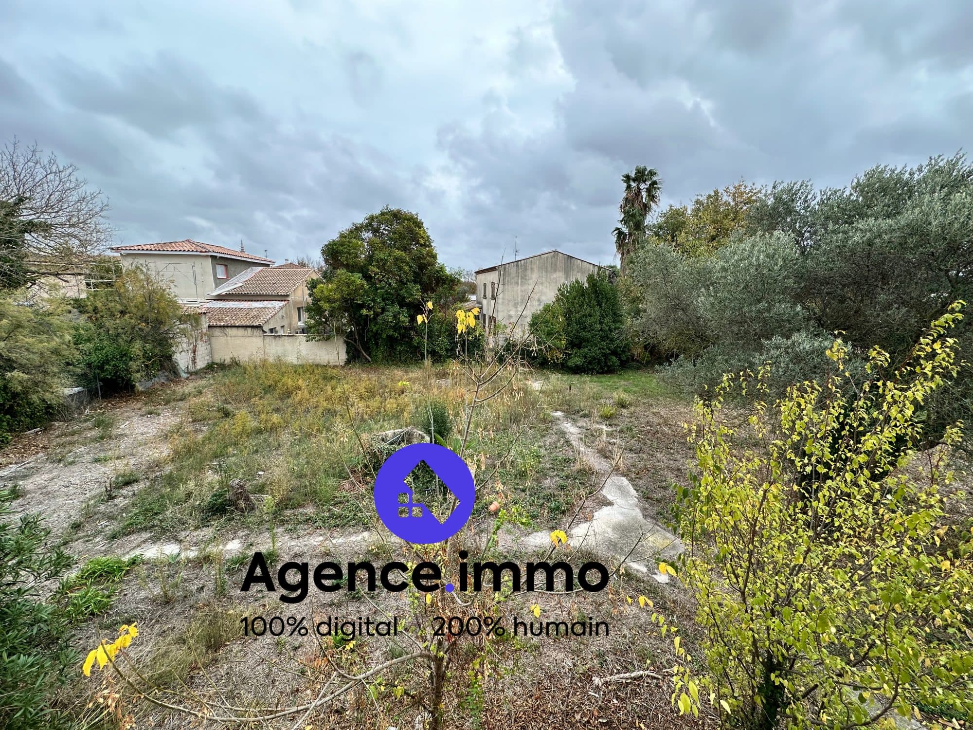 terrain constructible de 787m2